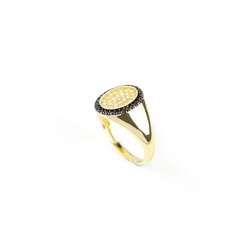 Anello mignolo chevalier ovale con zirconi neri in oro giallo